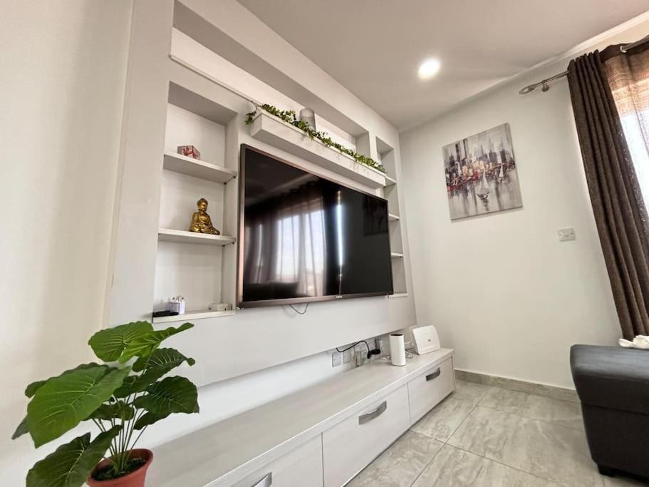 Appartamento Elegant Penthouse In St Julians Stj411 San Giuliano Esterno foto